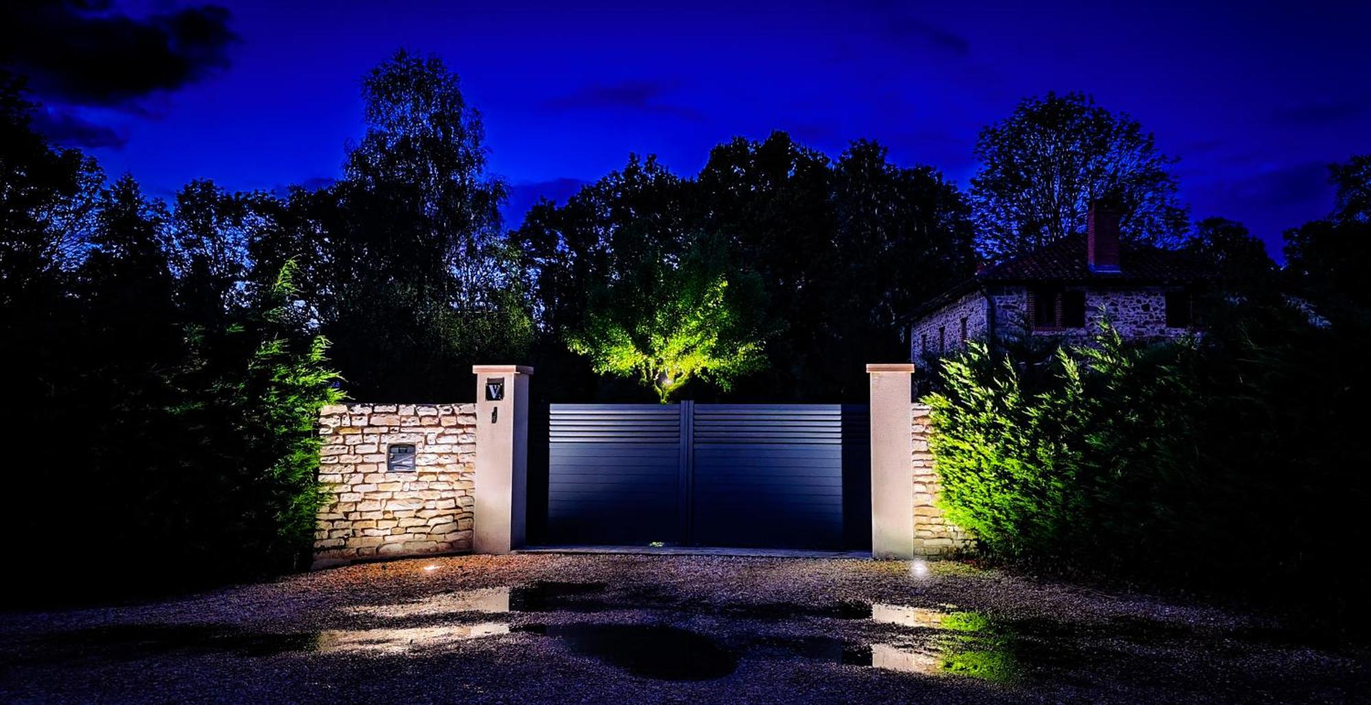 Villa Tagibao Avec Piscine Chauffee Et Spa Lesterps エクステリア 写真