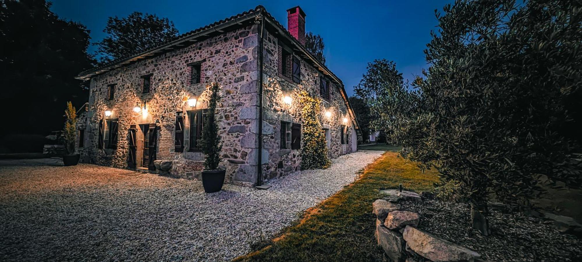 Villa Tagibao Avec Piscine Chauffee Et Spa Lesterps エクステリア 写真