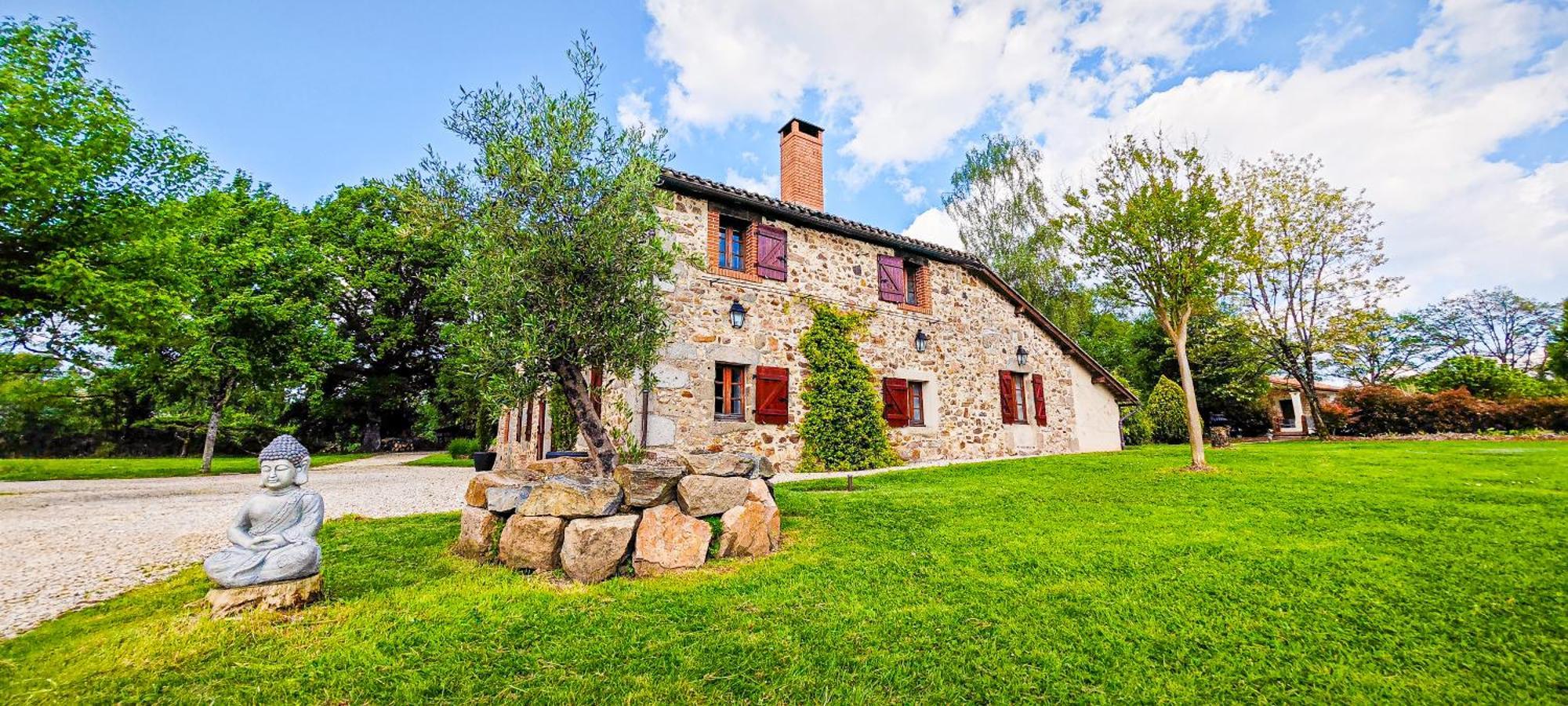 Villa Tagibao Avec Piscine Chauffee Et Spa Lesterps エクステリア 写真