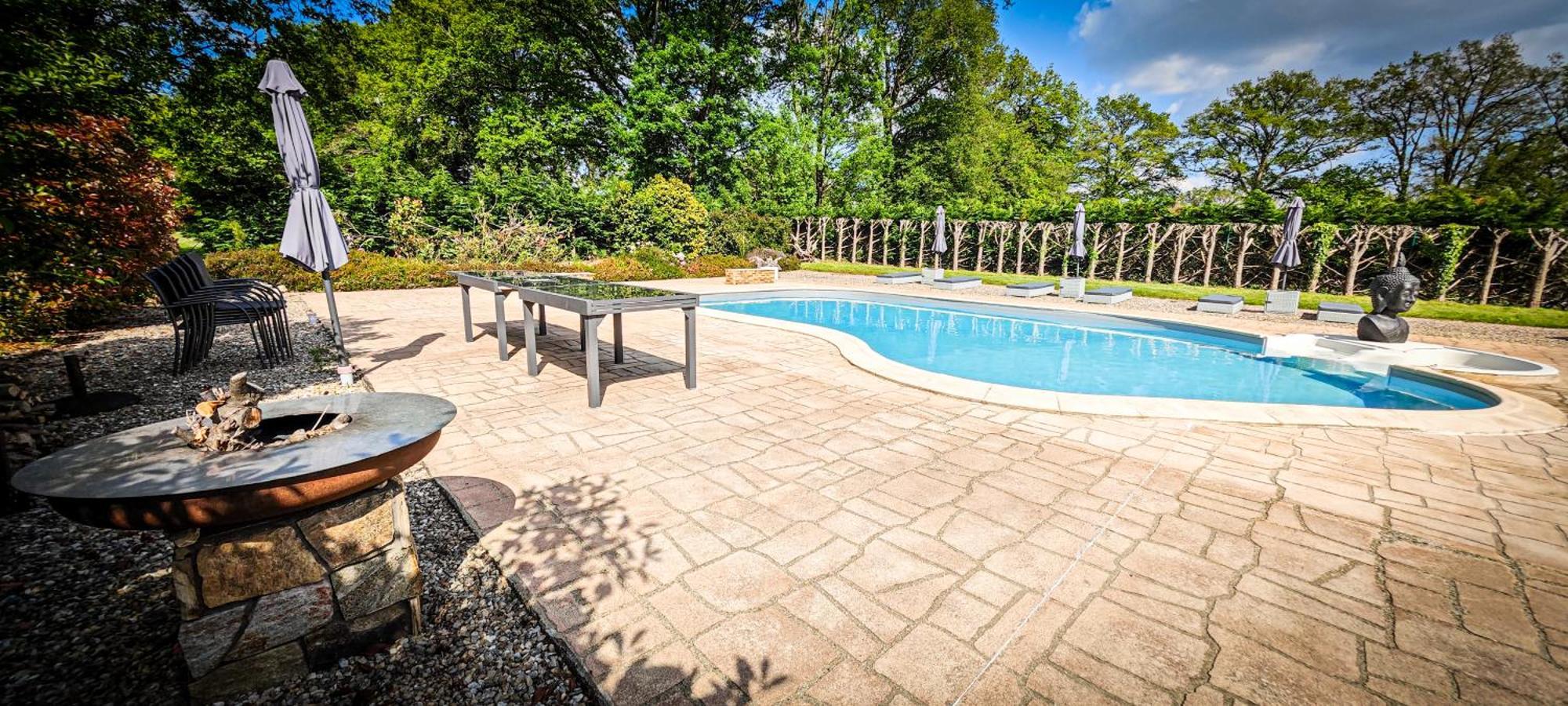 Villa Tagibao Avec Piscine Chauffee Et Spa Lesterps エクステリア 写真