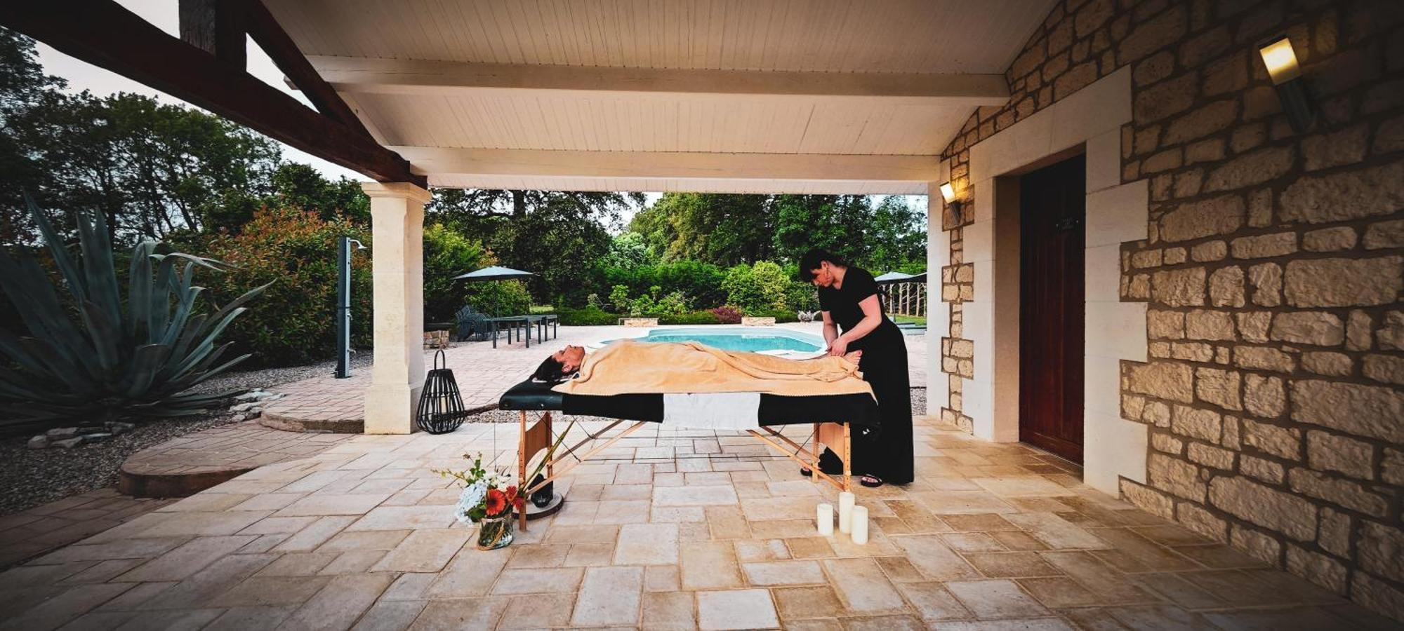 Villa Tagibao Avec Piscine Chauffee Et Spa Lesterps エクステリア 写真